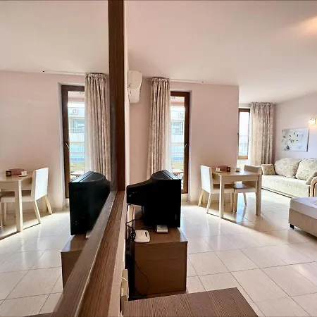 Bay - Menada Apatments Apartment