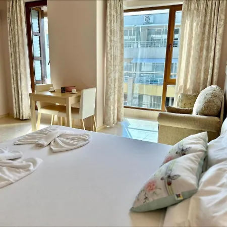 Bay - Menada Apatments Apartment